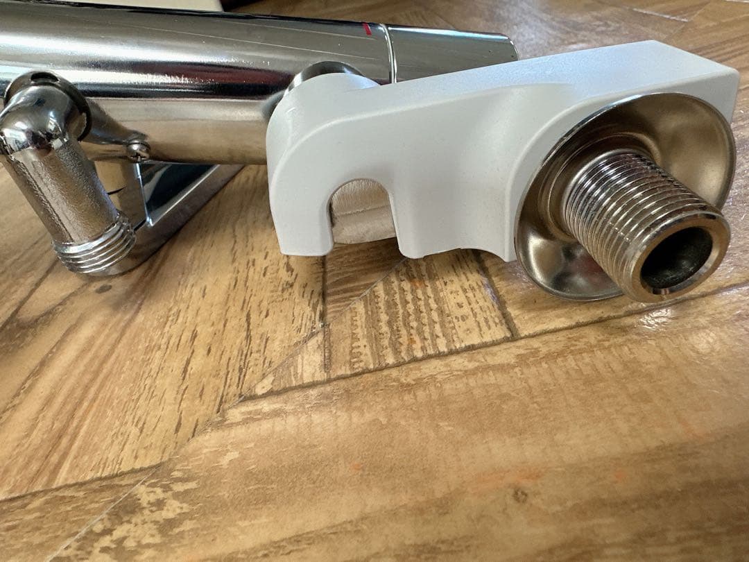 A*n様 TOTO シャワーヘッド クローム仕上げ