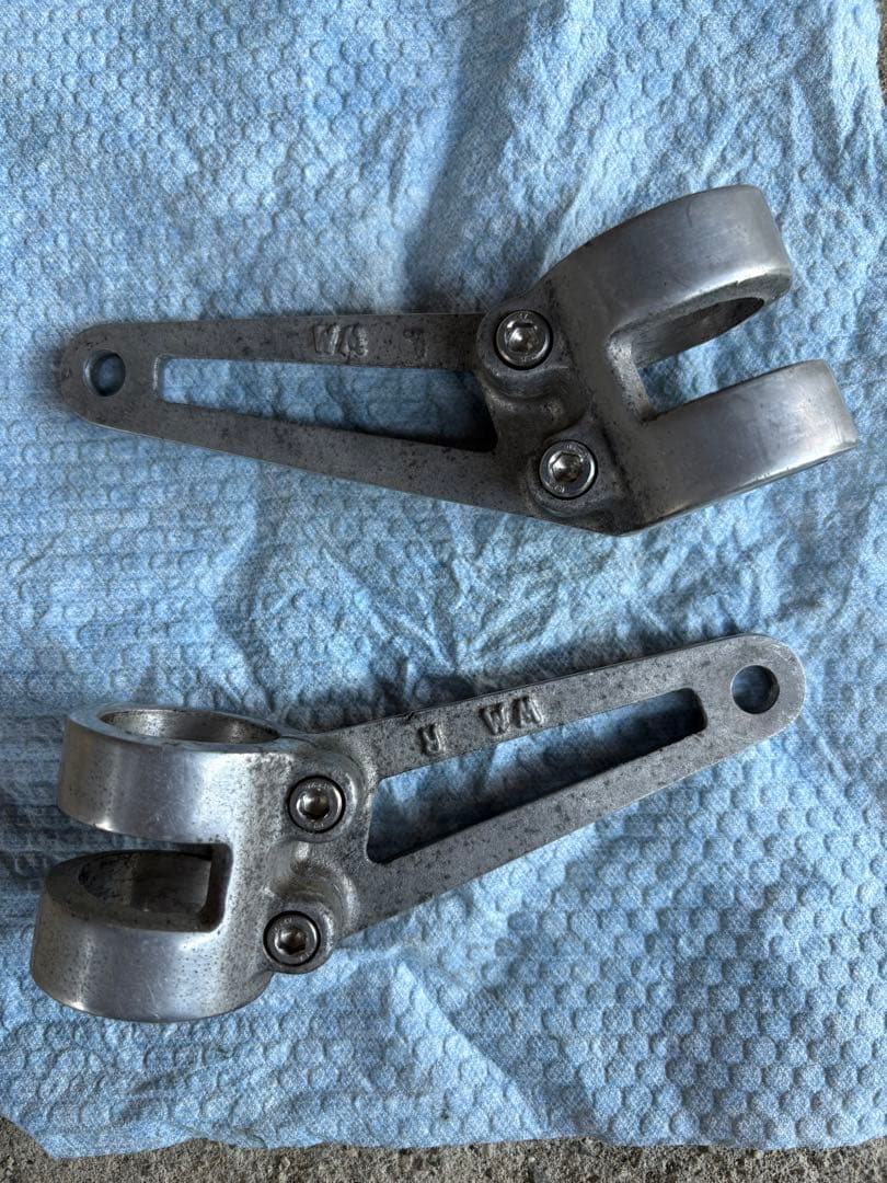 SR400 WMヘッドライトステー