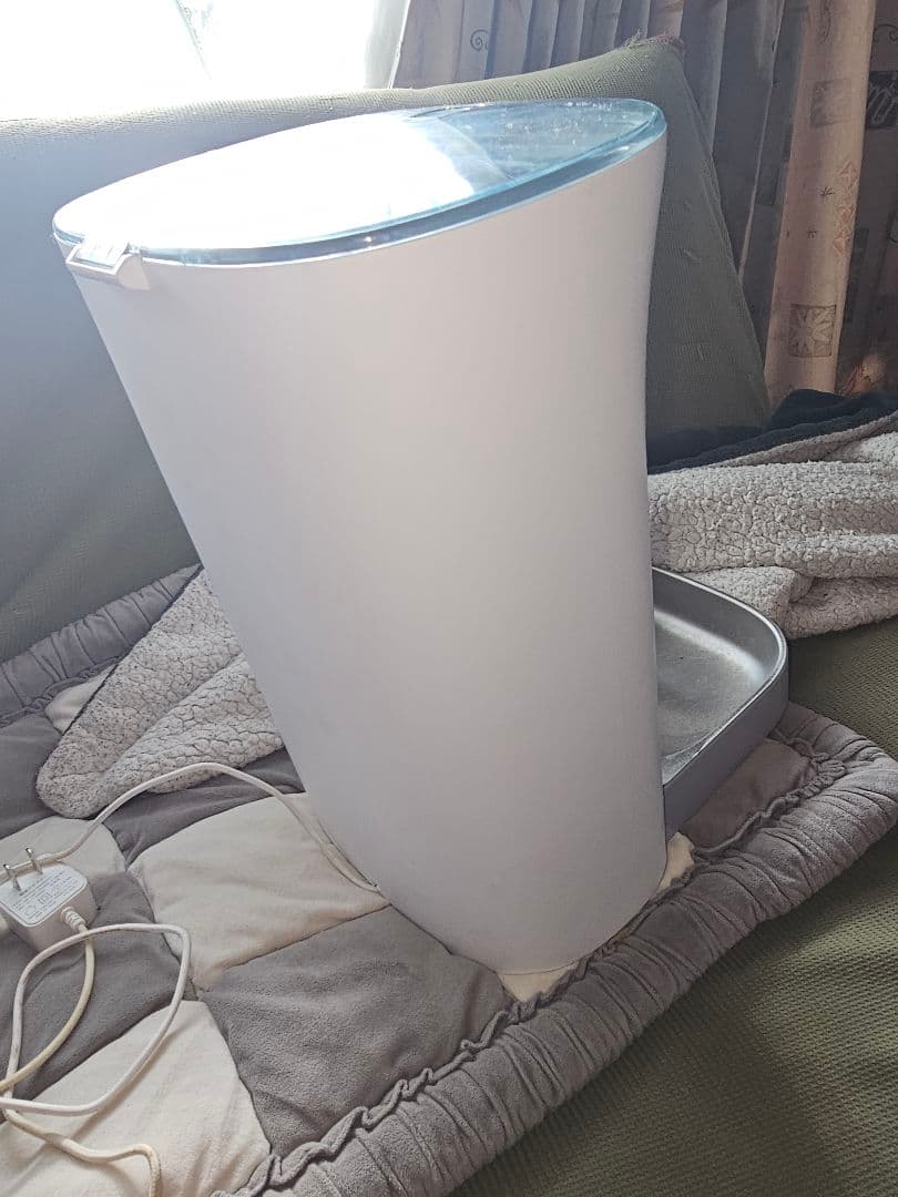 うちのこエレクトリック カリカリマシーンV2C スマホ連動自動給餌器カメラ付