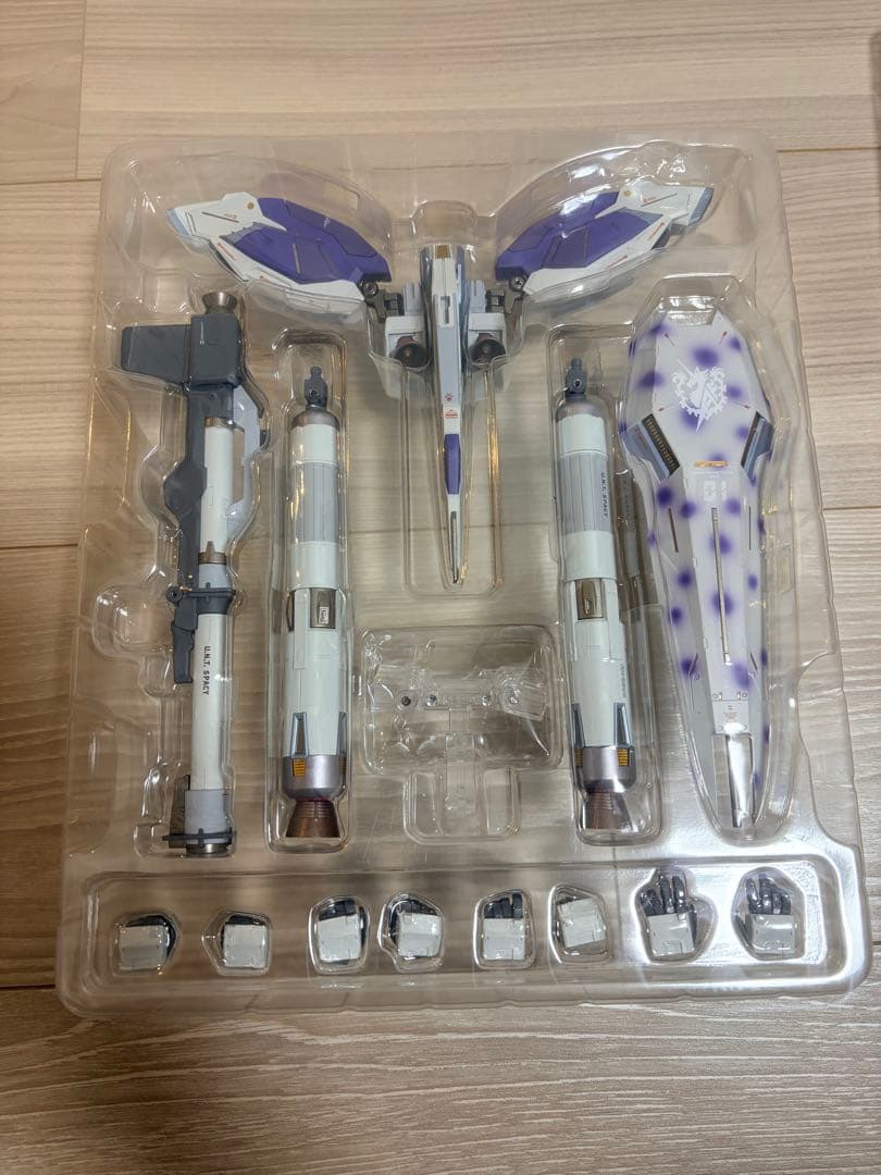 L BUILD Hi-ν ガンダム & ハイパーメガバズーカランチャー