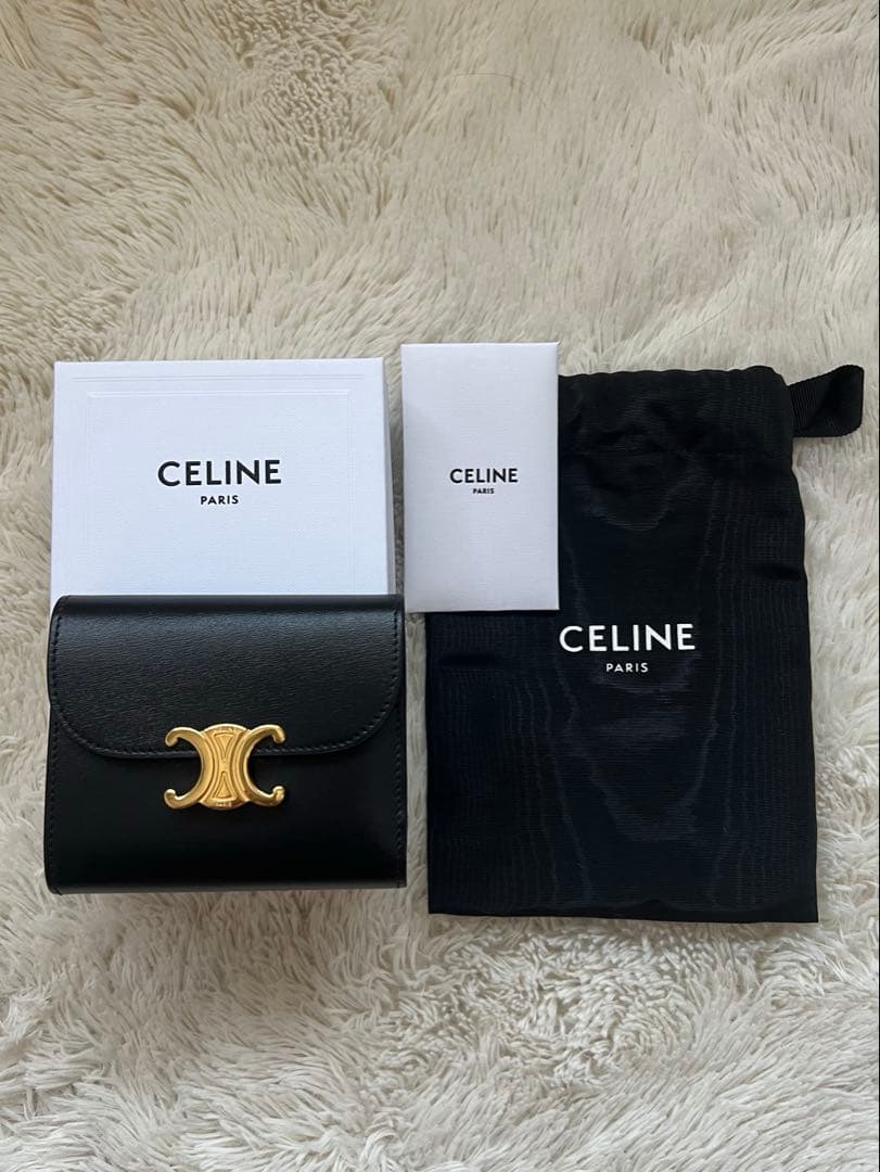 CELINE トリオンフ　折り財布