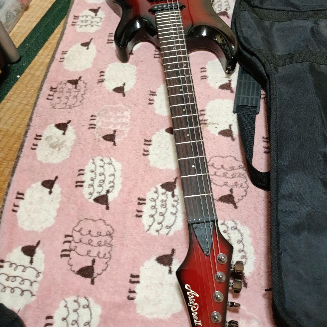 Aria Pro II MAC-series レッド エレキギター