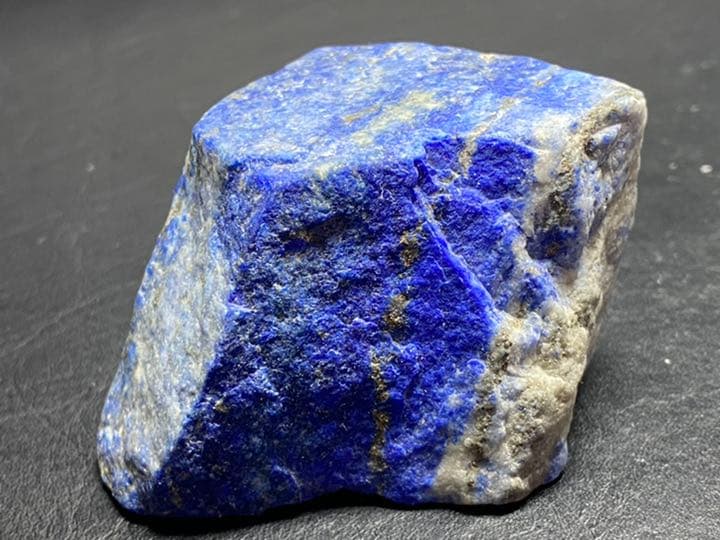 ラピスラズリ　原石　132g