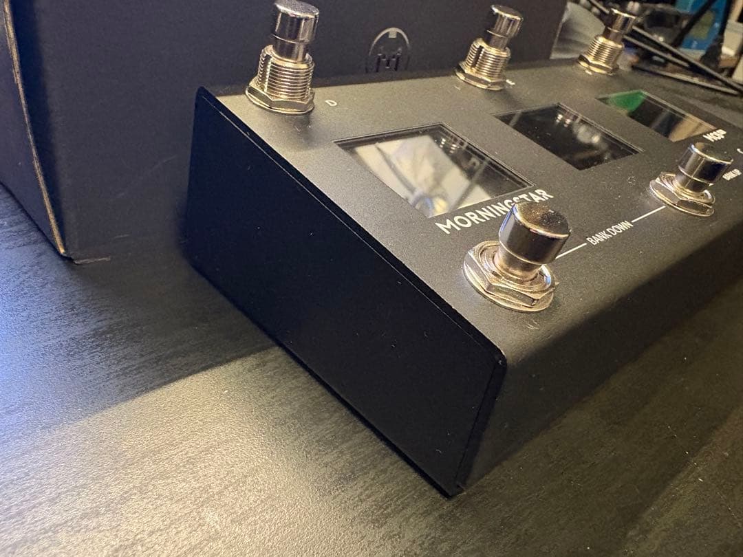 MORNINGSTAR MC6 PRO MIDIコントローラー