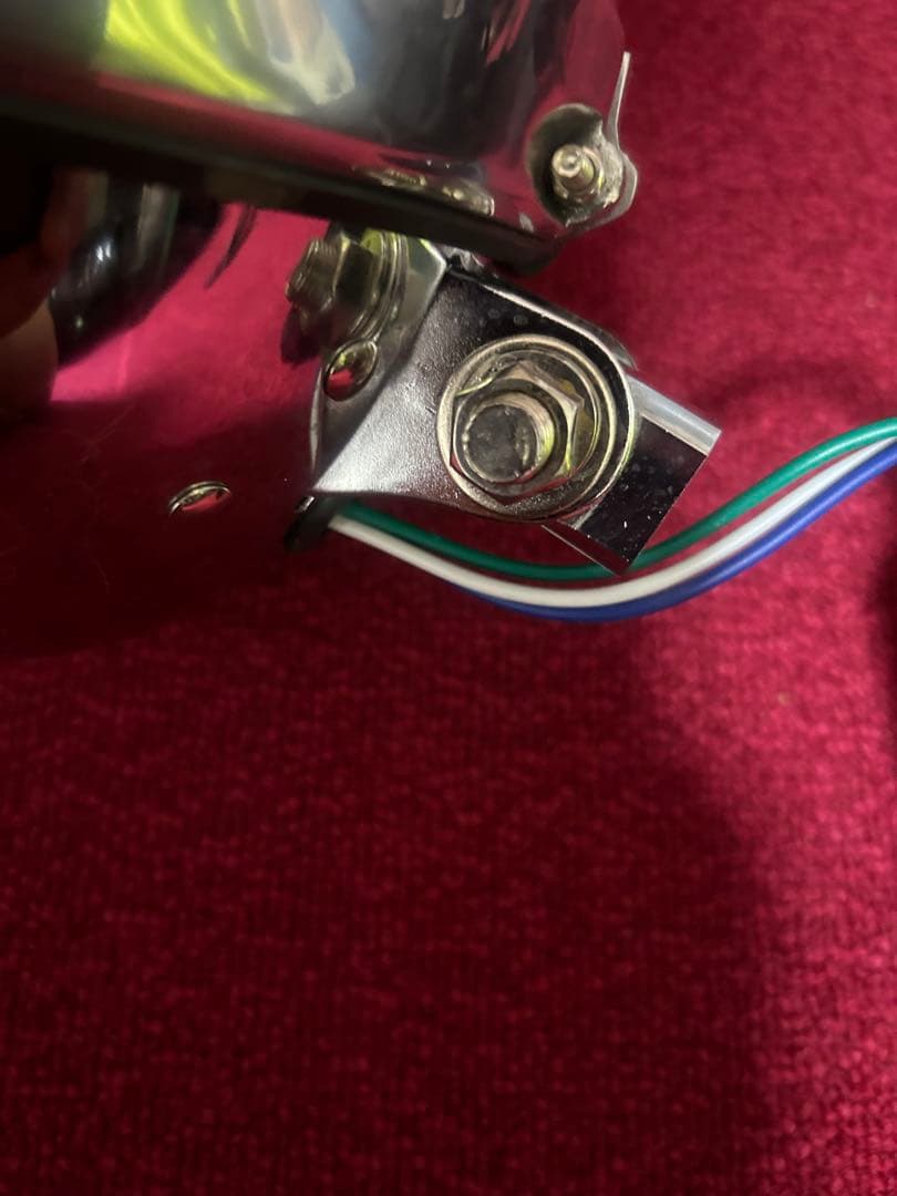 Garage T&F 5.75インチバードゲージヘッドライト とLEDバルブ