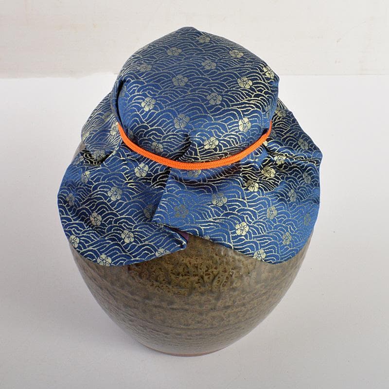 丹波焼　信水窯　飾壷　口覆・飾紐付　共箱　C　6592C