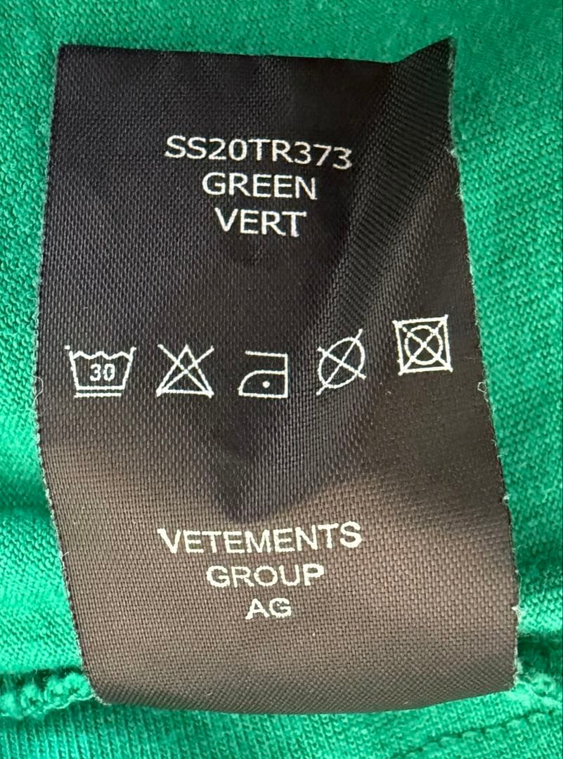 ⬇️ VETEMENTS (ヴェトモン) Beer Badge Tee