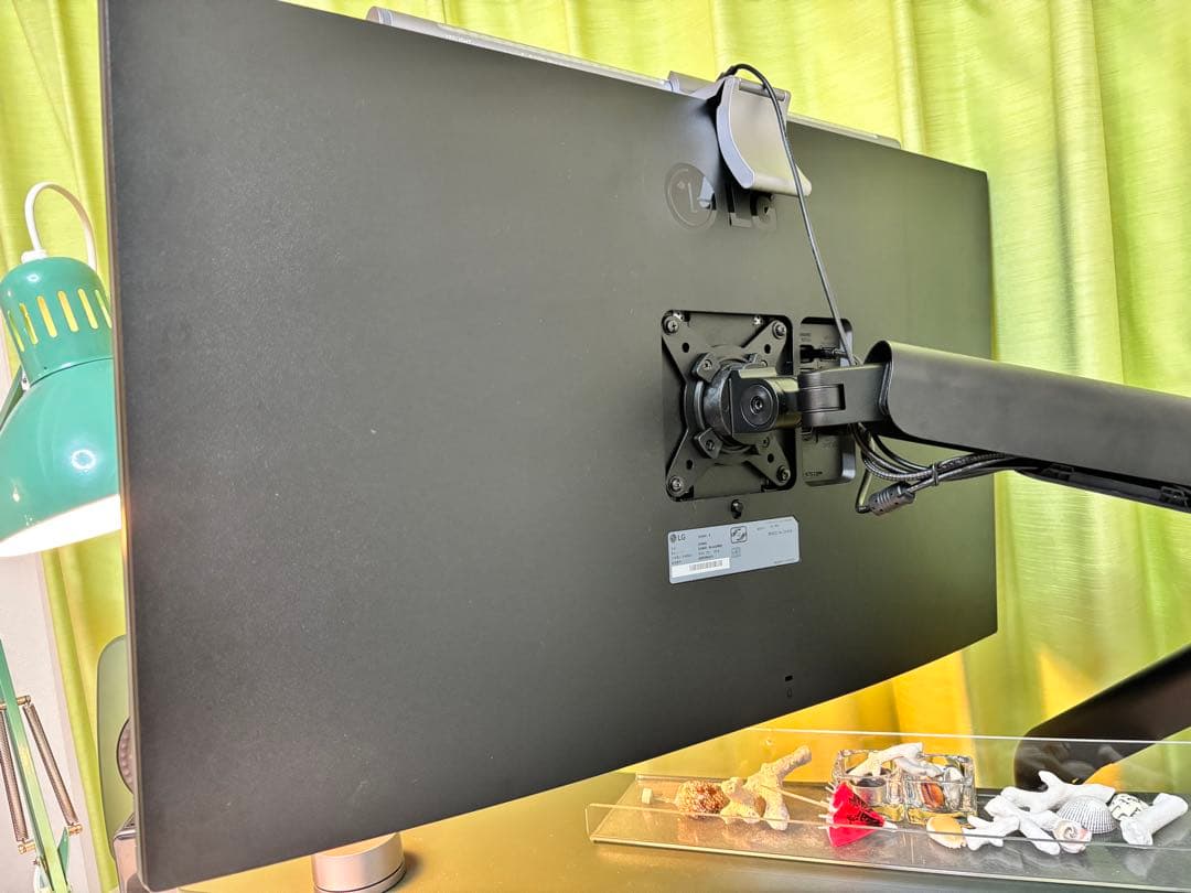 LG 32UN880 4Kディスプレイ