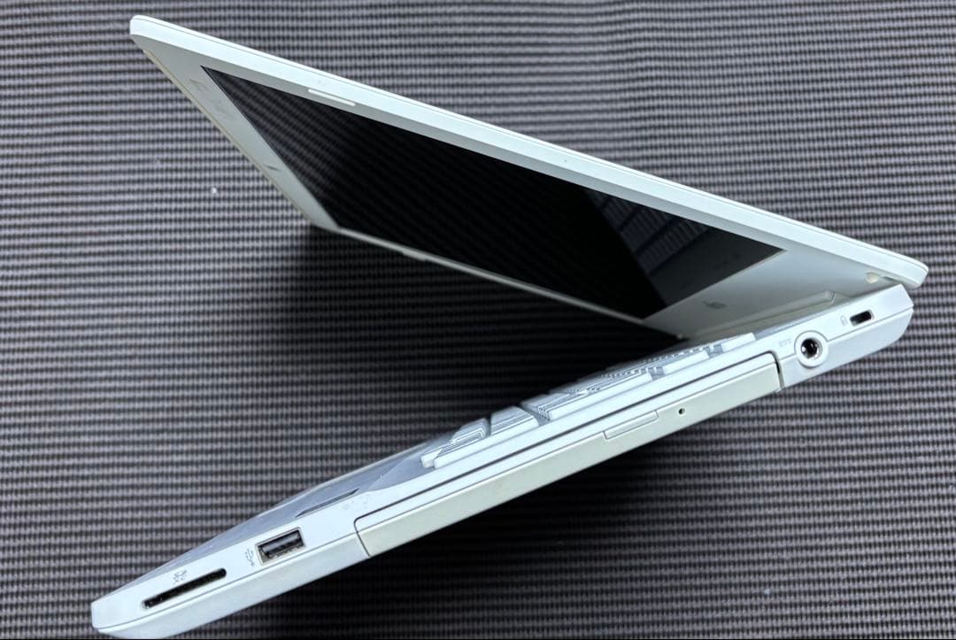 Windowsノート本体 LIFEBOOK AH50/B3 i7-7700 SSD256GB 8GB