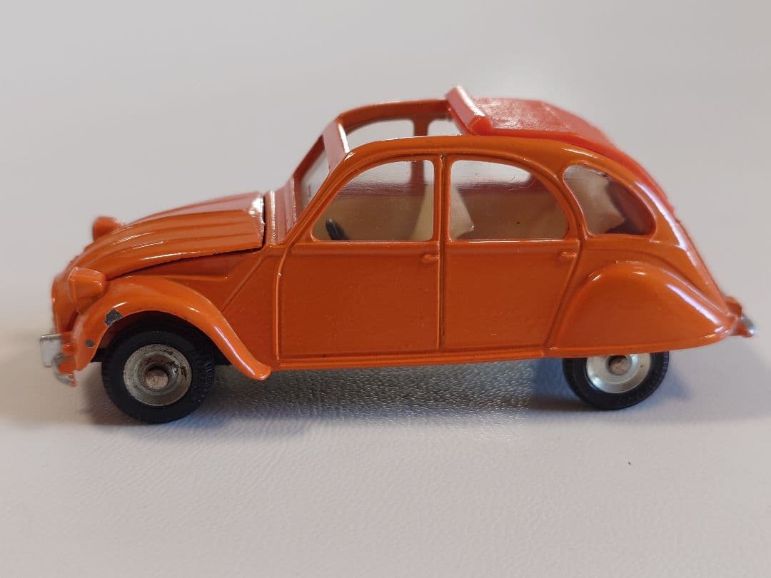 ミニカー DINKY No.500 CITROEN 2 CV made in spain