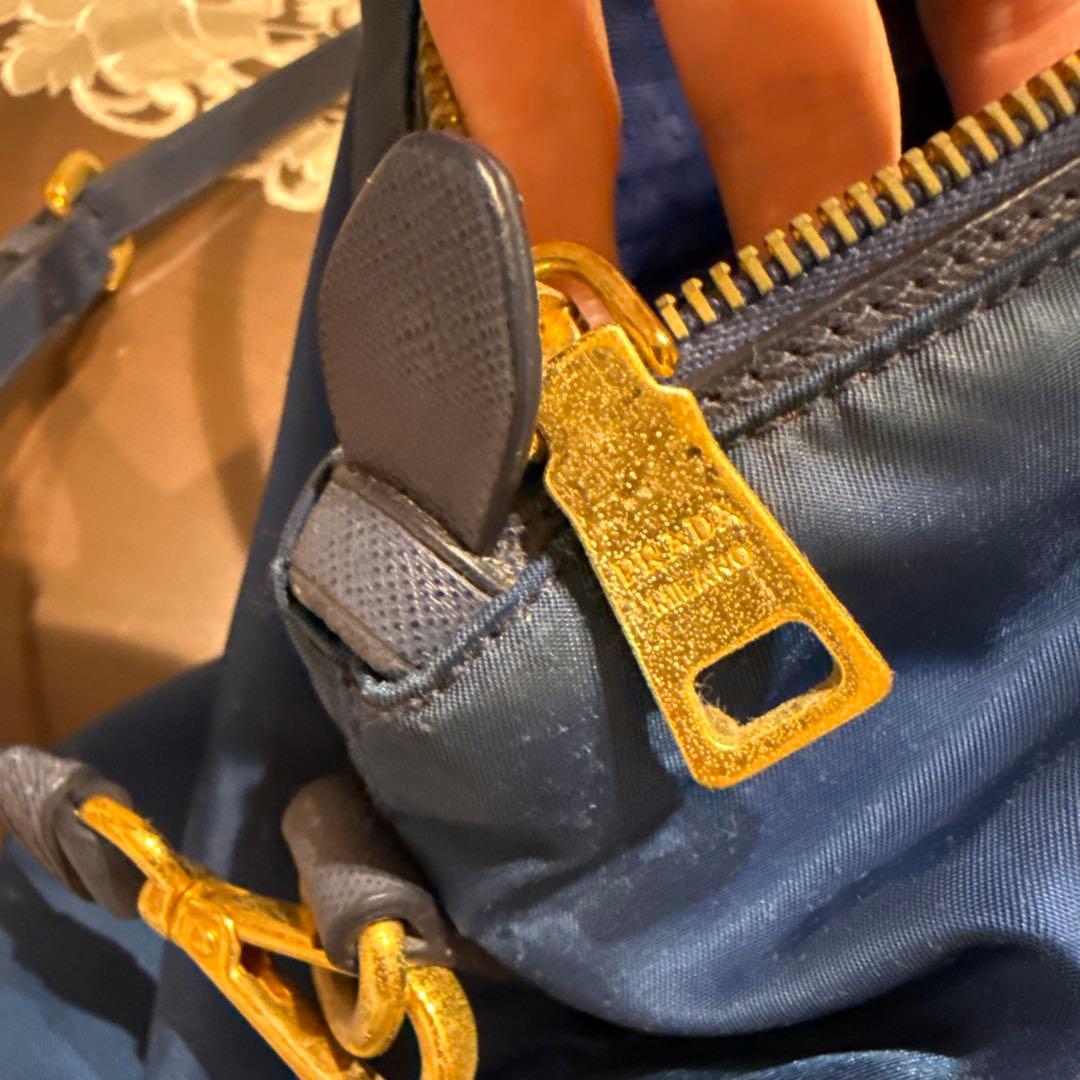 PRADA ブルーハンドバッグ