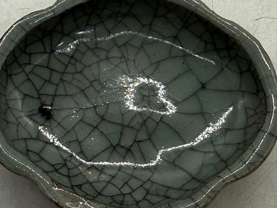 中国　宋時代　青磁海棠型小皿② 磁貫青磁　送料込み251214