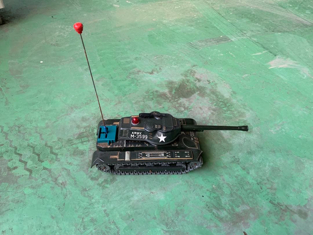 ブリキのおもちゃ