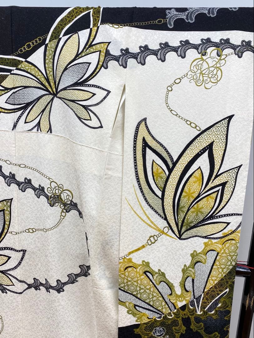 ブランド振袖 豪華 銀通し ストーン 銀彩 身丈165cm パールトーン加工済