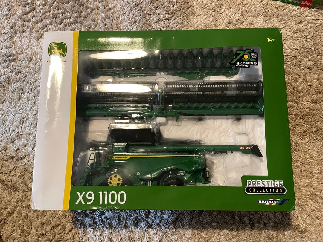 ジョンディア　1/32 X9 1100