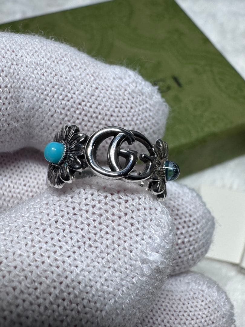 GUCCI シルバーリング フラワーデザイン