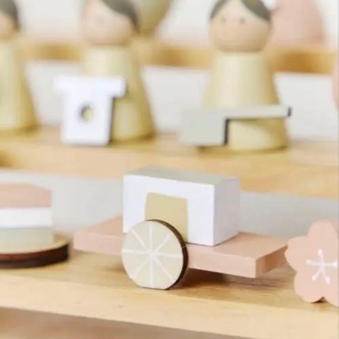 ⭐︎11日（祝）限定セール　サリュ！　収納できる雛人形