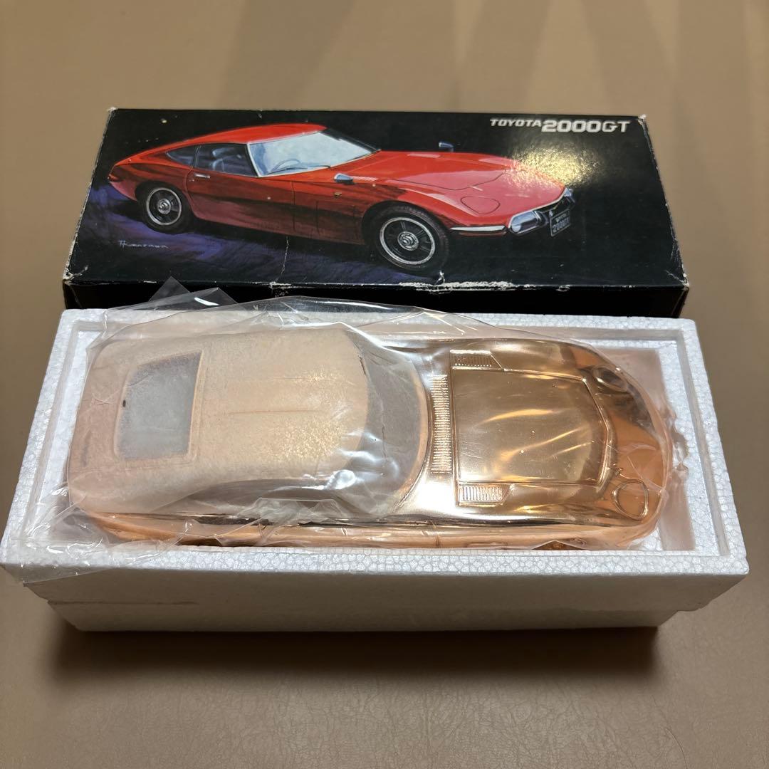 トヨタ 2000GT ノベルティ　当時物　 ゴールドメタル　未使用品　ケース付