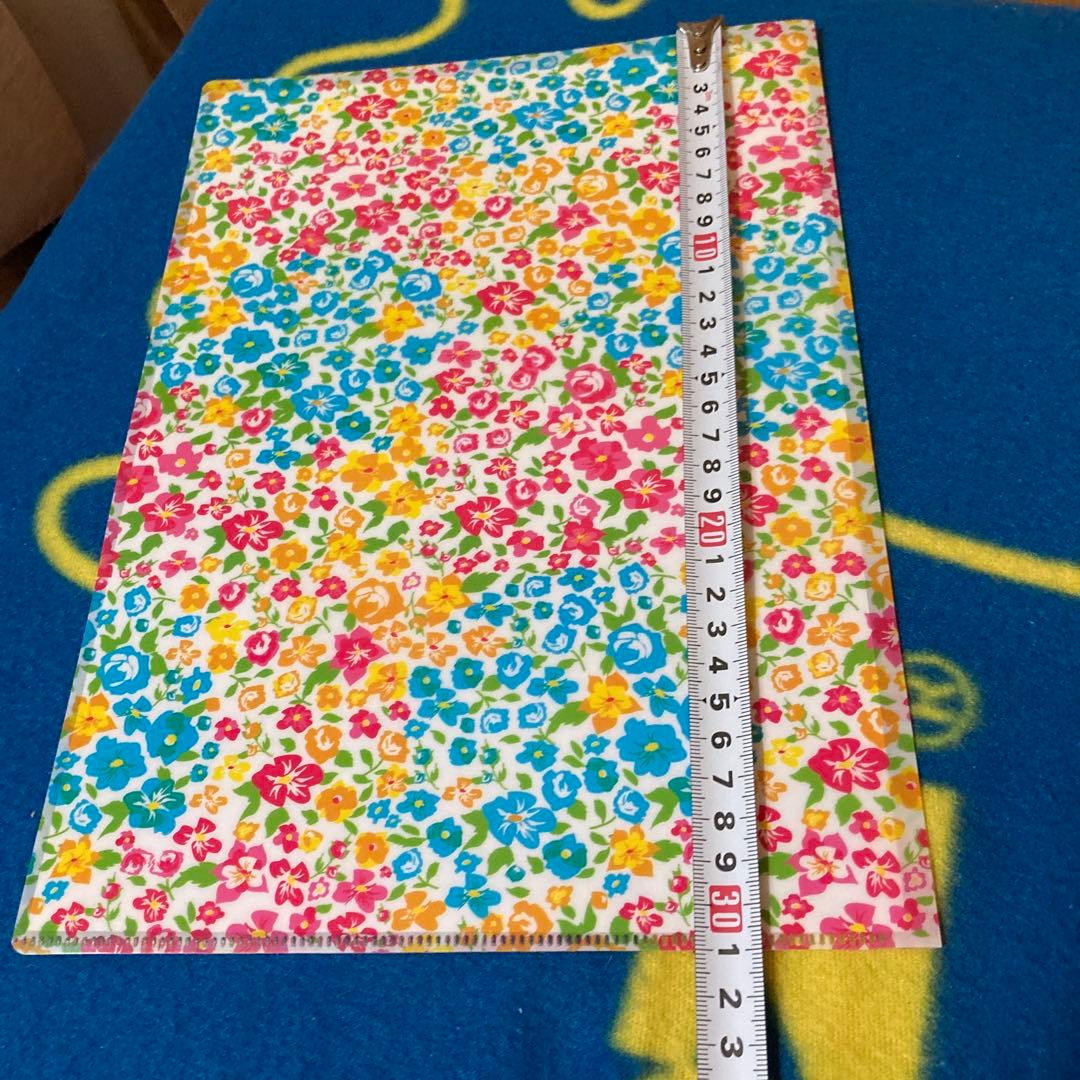 クリアファイル　花柄　新品未使用