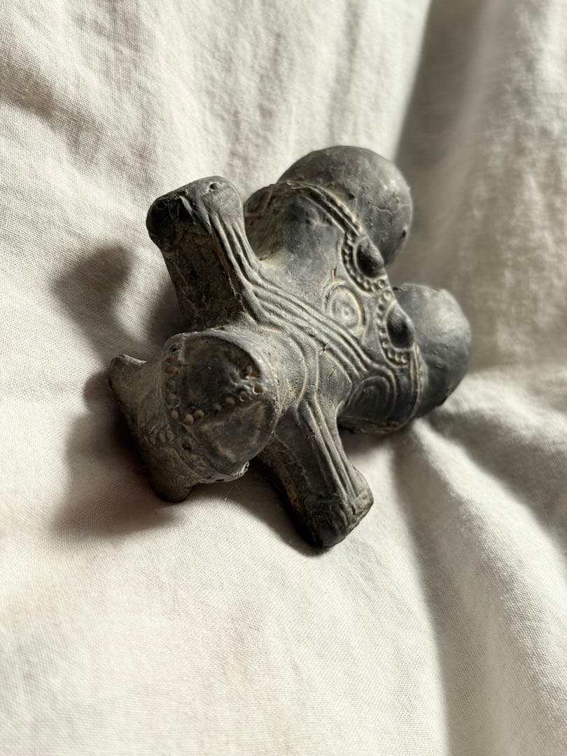 土偶 仮面の女神 陶器製 置物