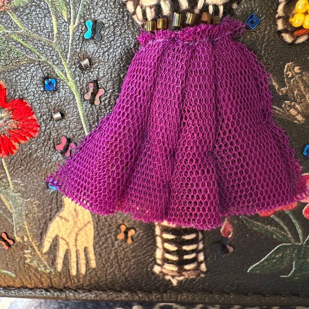 tamaoworldの猫の刺繍レザーポーチ