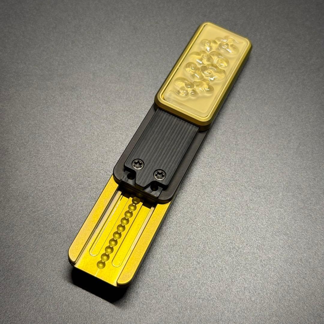 マ*ノ様 「正規品」YOLOstudio スライダー　フィジェットトイ　水晶製