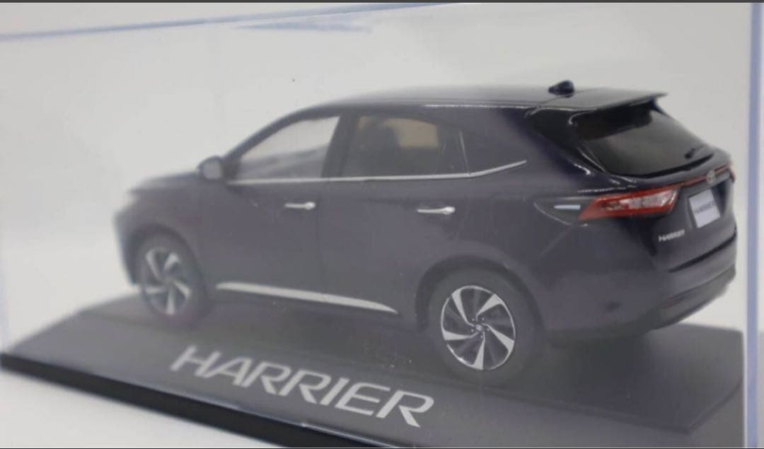 1/30 トヨタ ハリアー HARRIER　非売品ミニカー(4)220