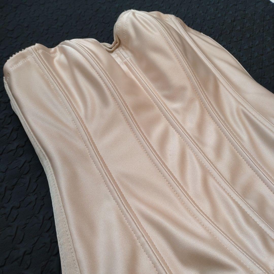 美品 ラグジュアリービスチェBridal bloom 75