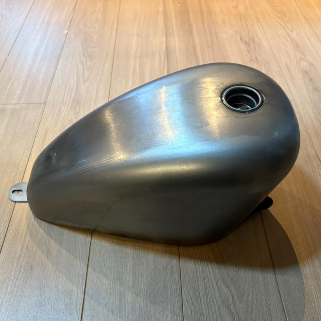 [傷凹みサビ少しあり] ビラーゴ XV250 スポーツスター ガソリンタンク