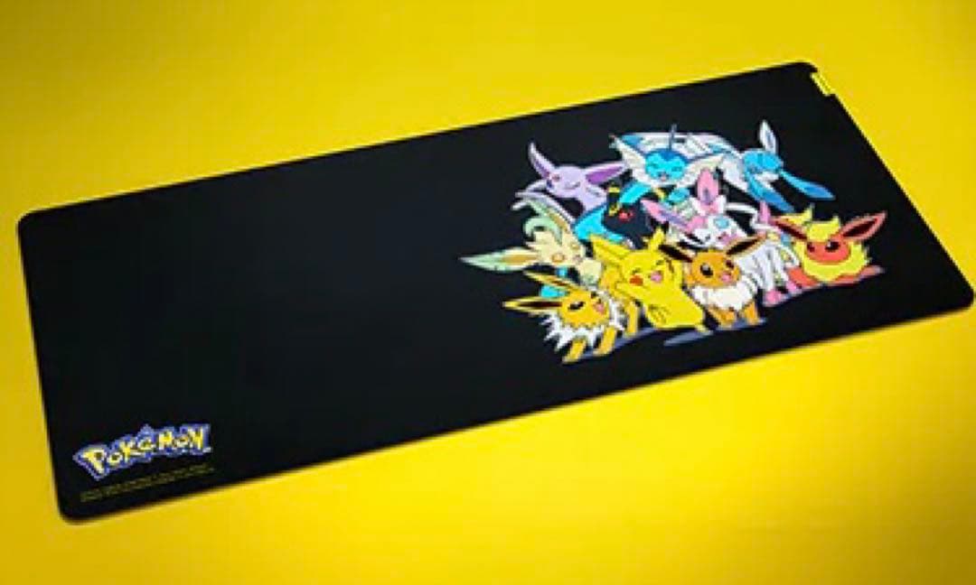 razer 海外限定　イーブイ　ピカチュウ　キーボード　マウスパッドセット