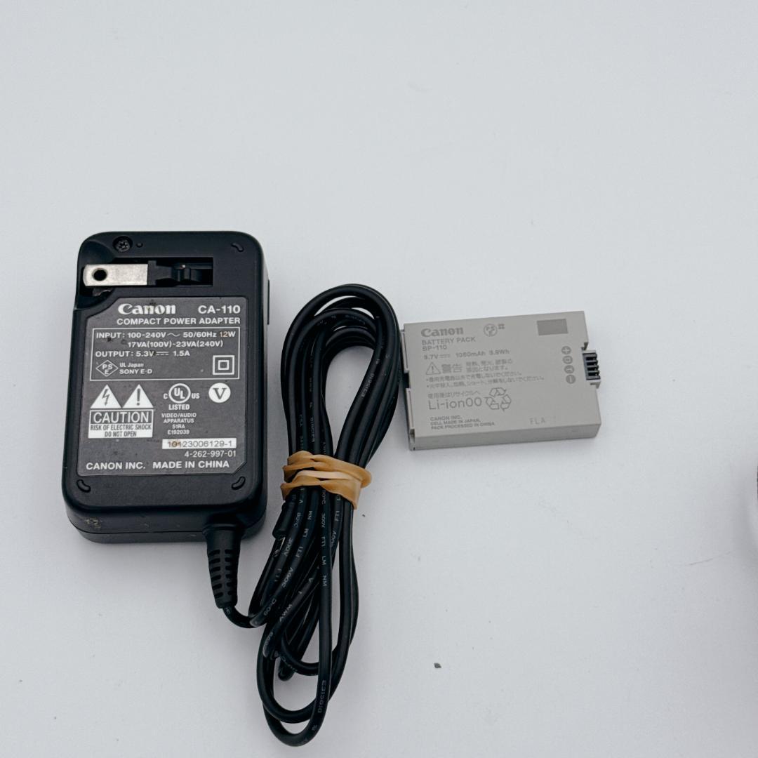 【概ね美品】Canon iVIS HF R21 デジタルビデオカメラ ブラック