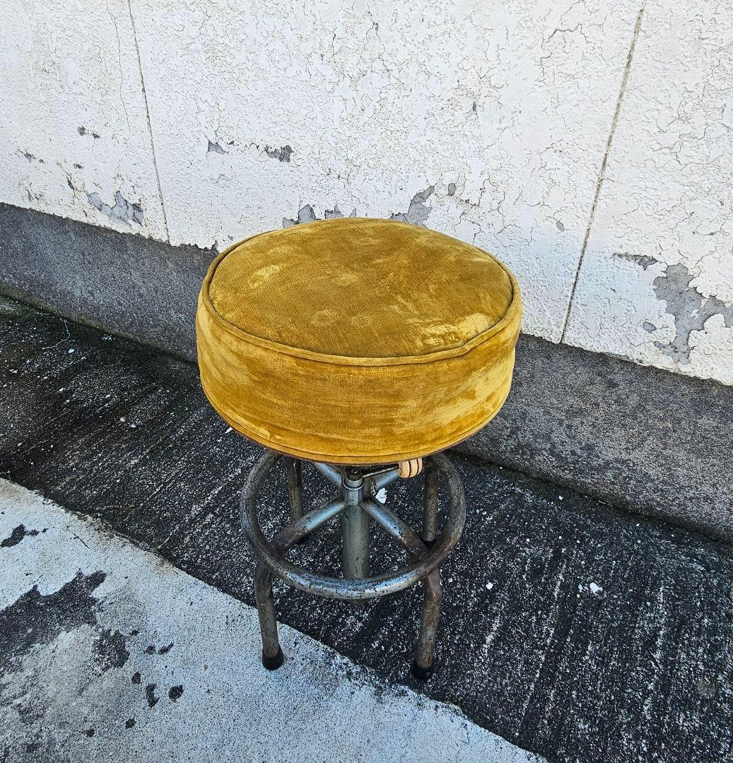 フランスヴィンテージ ベロアのスツール 丸椅子 回転イス アトリエ 工場