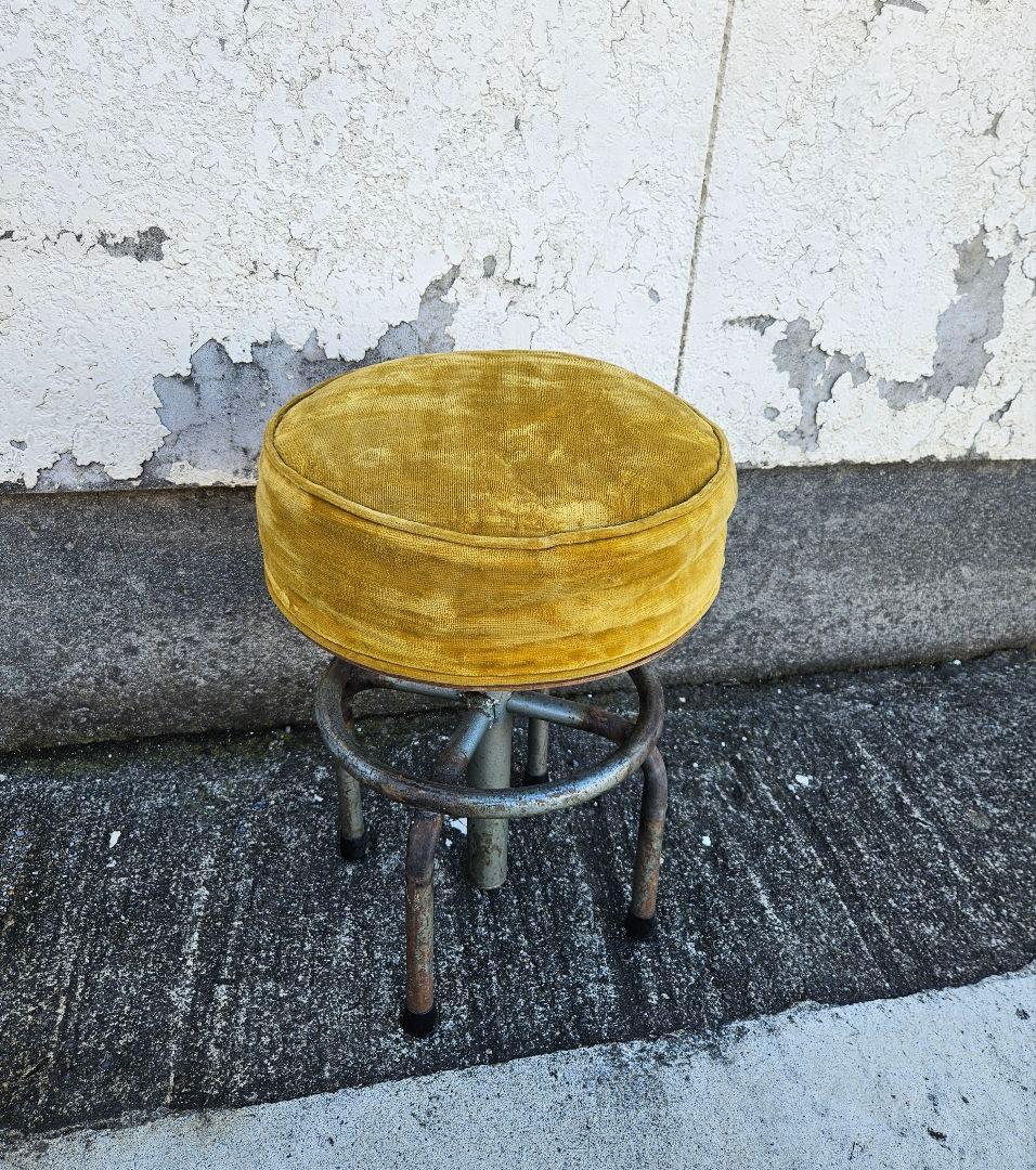 フランスヴィンテージ ベロアのスツール 丸椅子 回転イス アトリエ 工場