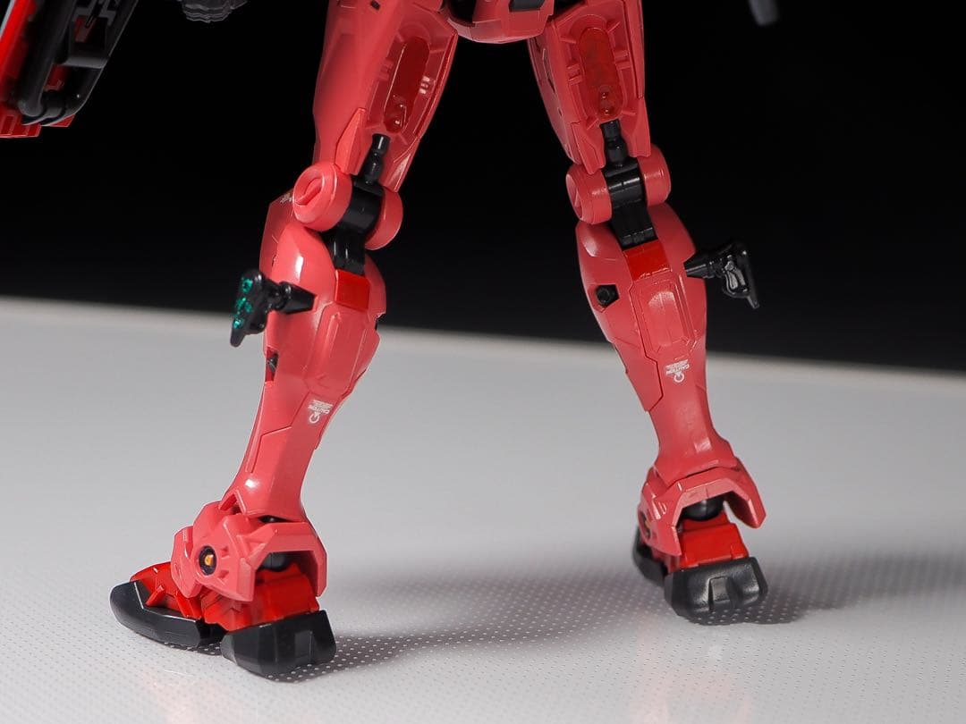 hg 赤いガンダム　塗装済み完成品　全塗装　徹底塗り分け