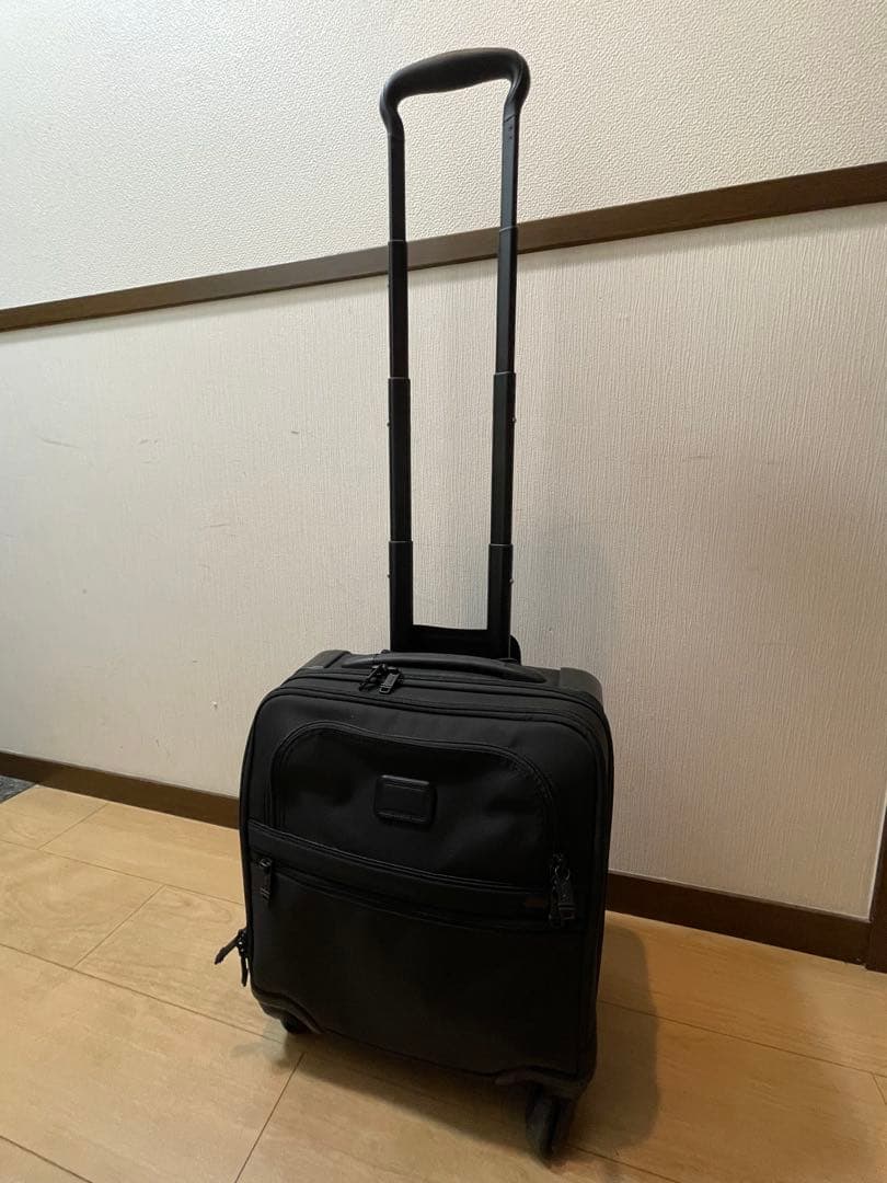 TUMI小型キャリーケース