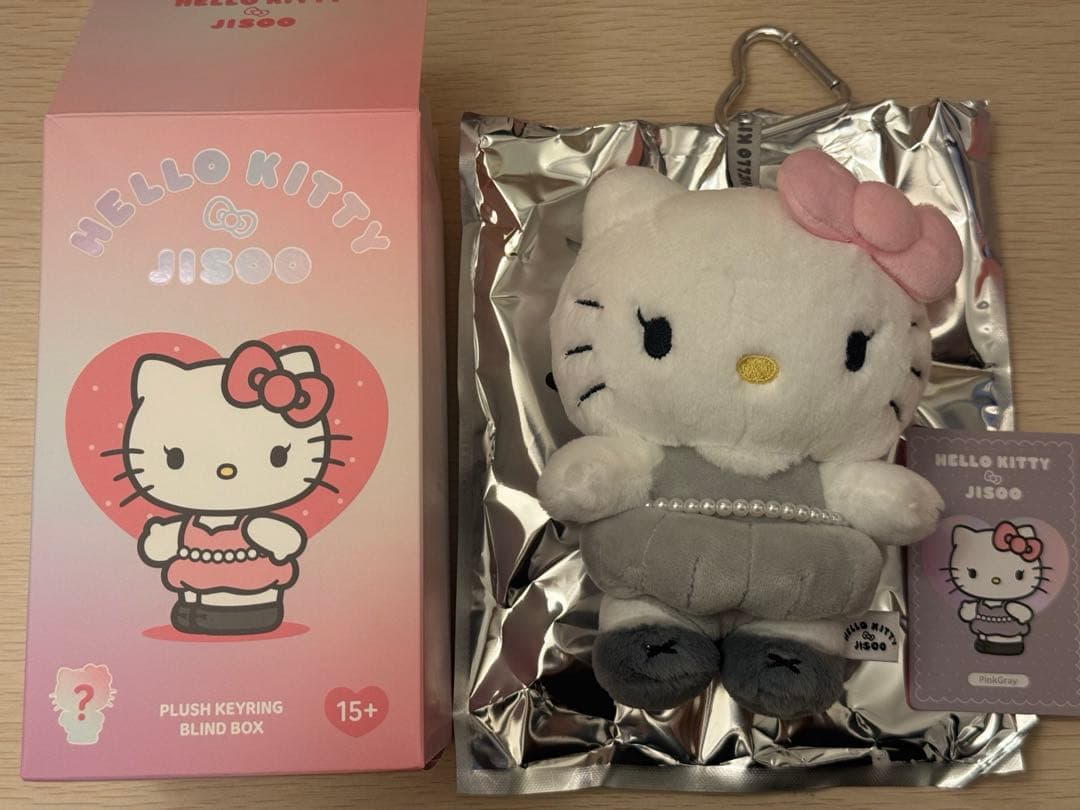 BLACKPINK JISOO ジス ハローキティ コラボ ピンクグレー