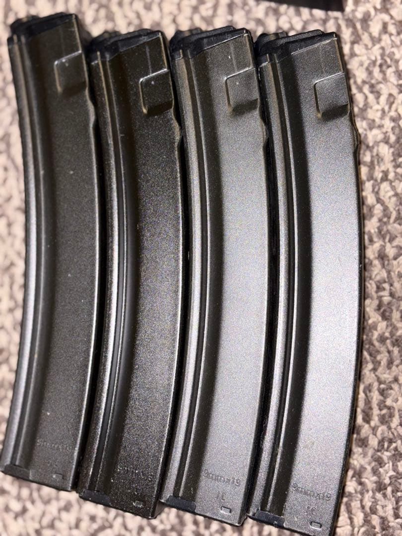 i*.様 マルイ次世代MP5A5トイガン 純正リポバッテリー充電器付き