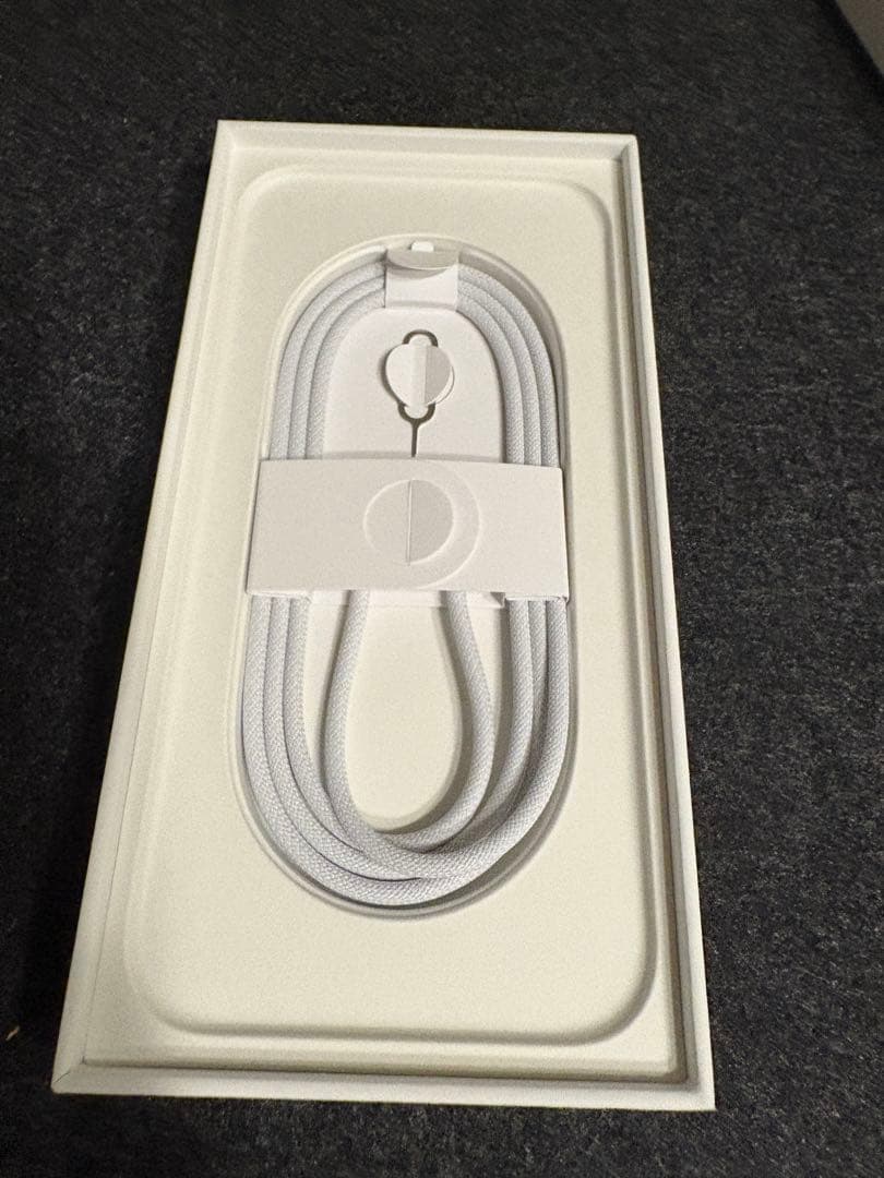 【本日発送】iPhone16Plus 128GB ホワイト　SIMフリー