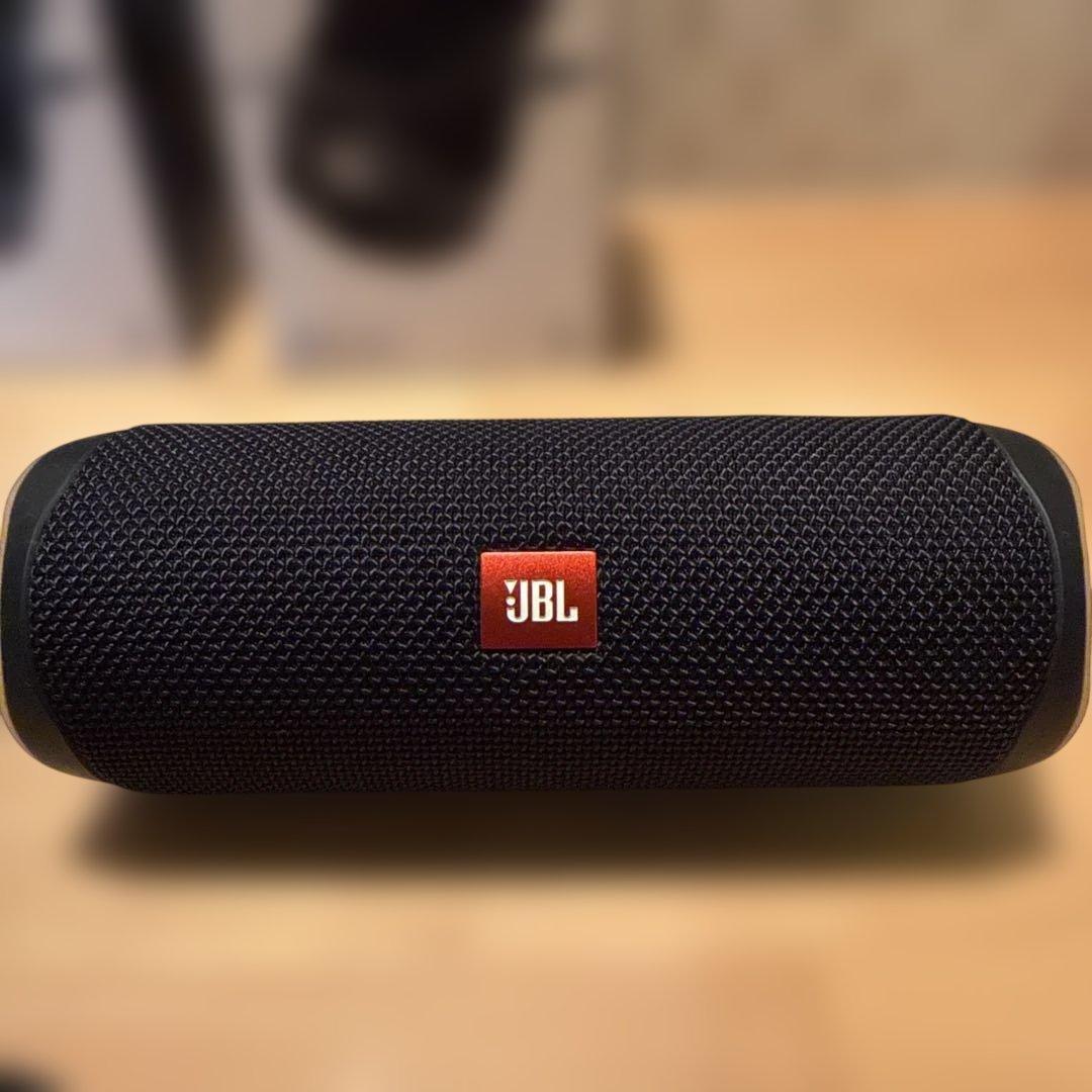 JBL FLIP5 スピーカー 2台でステレオセット アンカー充電器付き