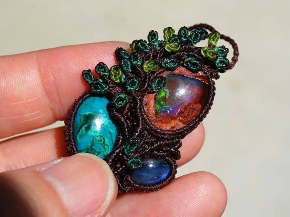 カンテラオパール　クリソコラ　ラブラドライト　マクラメ　ネックレス