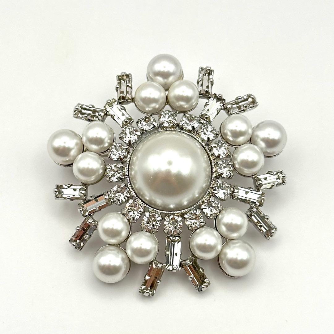 Rene ルネ ブローチ フェイクパール ビジュー シルバーカラー