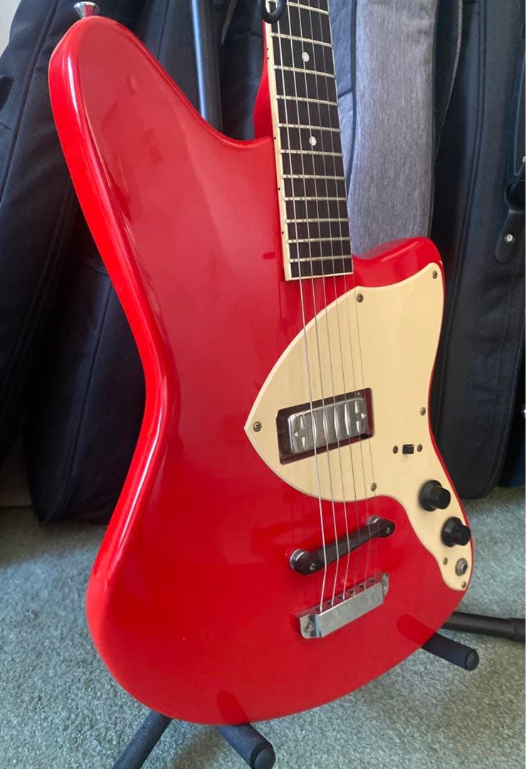 ギター Eastwood Guitars Airline Bobkat Red