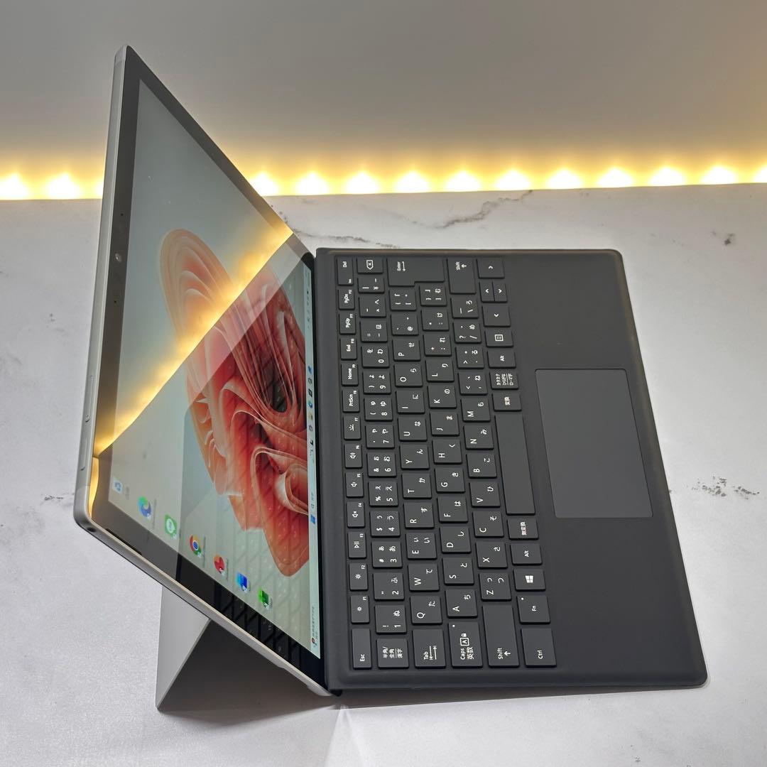 【準新品】Surface Pro 7 Core i3/4GB/128GB