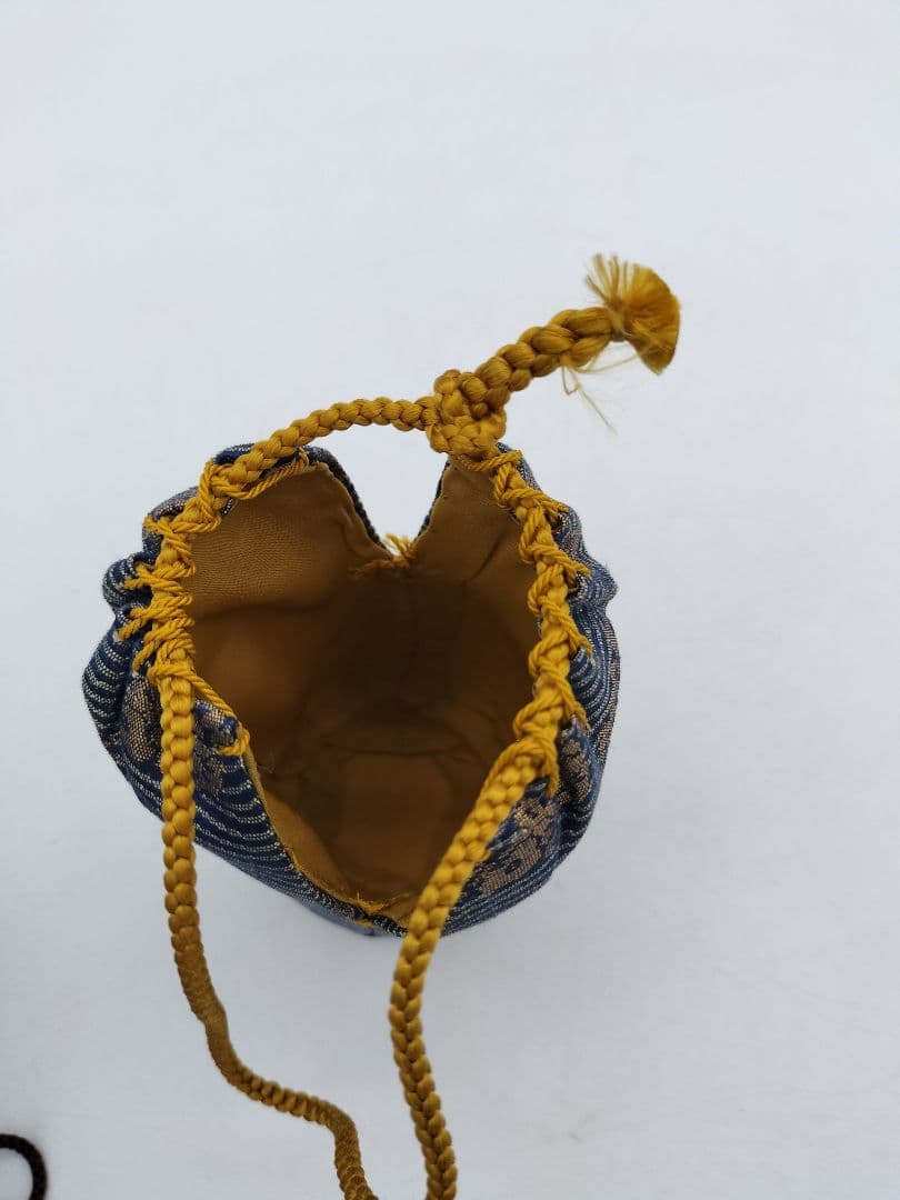 c668 茶入 高取耳付 荒磯金襴 笹蔓緞子 鬼丸雪山 木箱 茶道具 古物