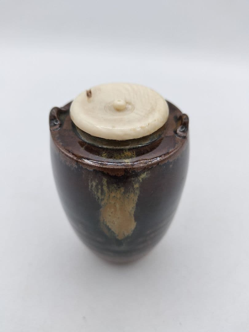 c668 茶入 高取耳付 荒磯金襴 笹蔓緞子 鬼丸雪山 木箱 茶道具 古物