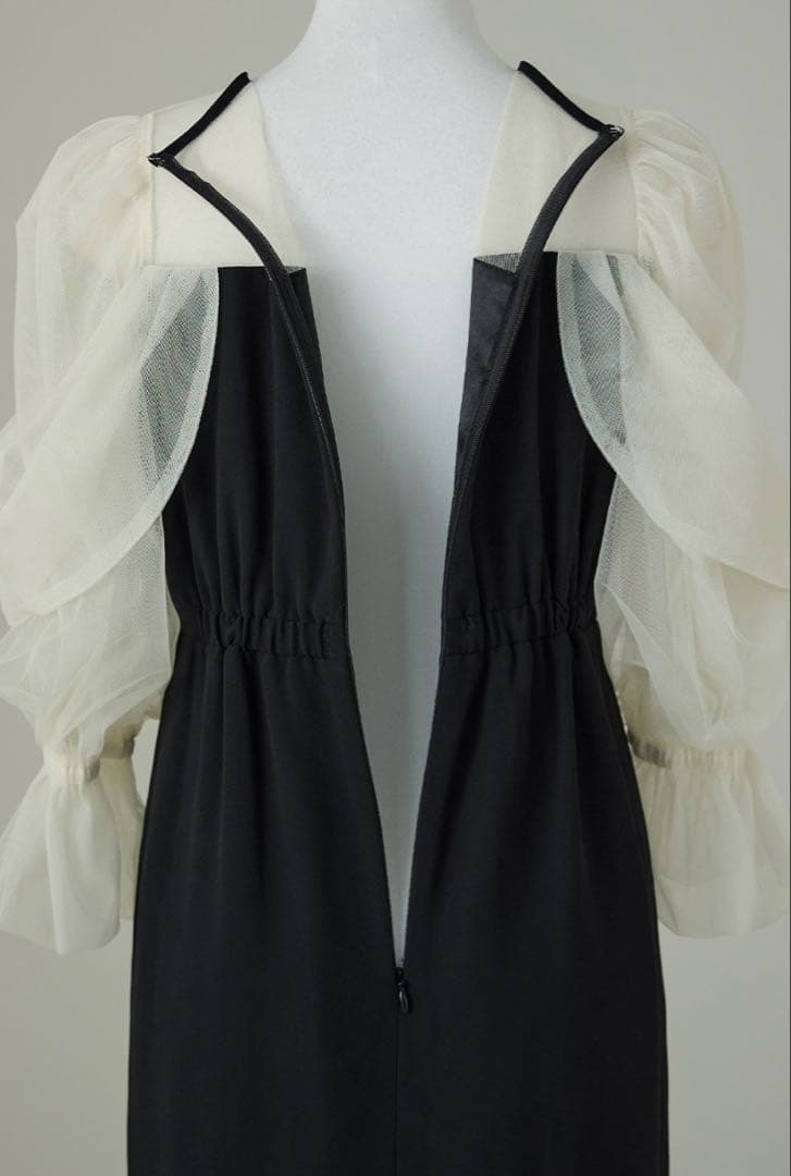 新品タグ付き　チュールオフショルダー　パーティー　ドレス フリル袖