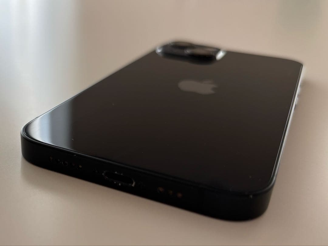 iPhone13 ブラック