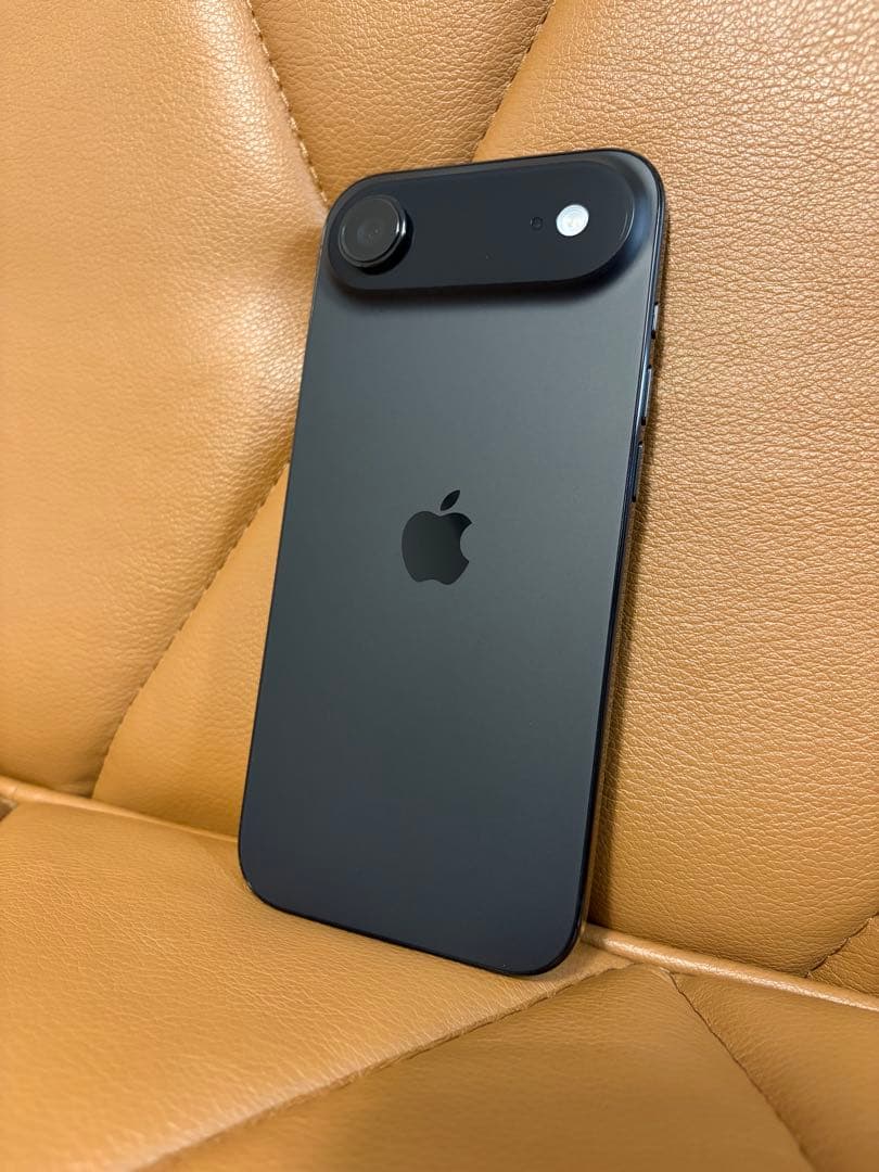 iPhoneAir 512GB ブラック PITAKAケース付き