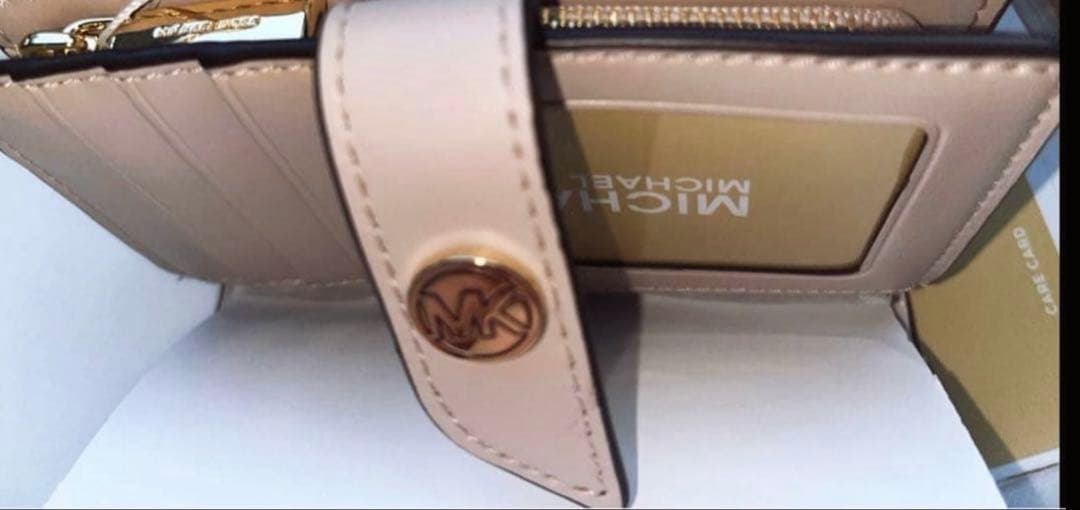 【新品】マイケルコース　タブウォレットミディアムMKシグネチャー　財布