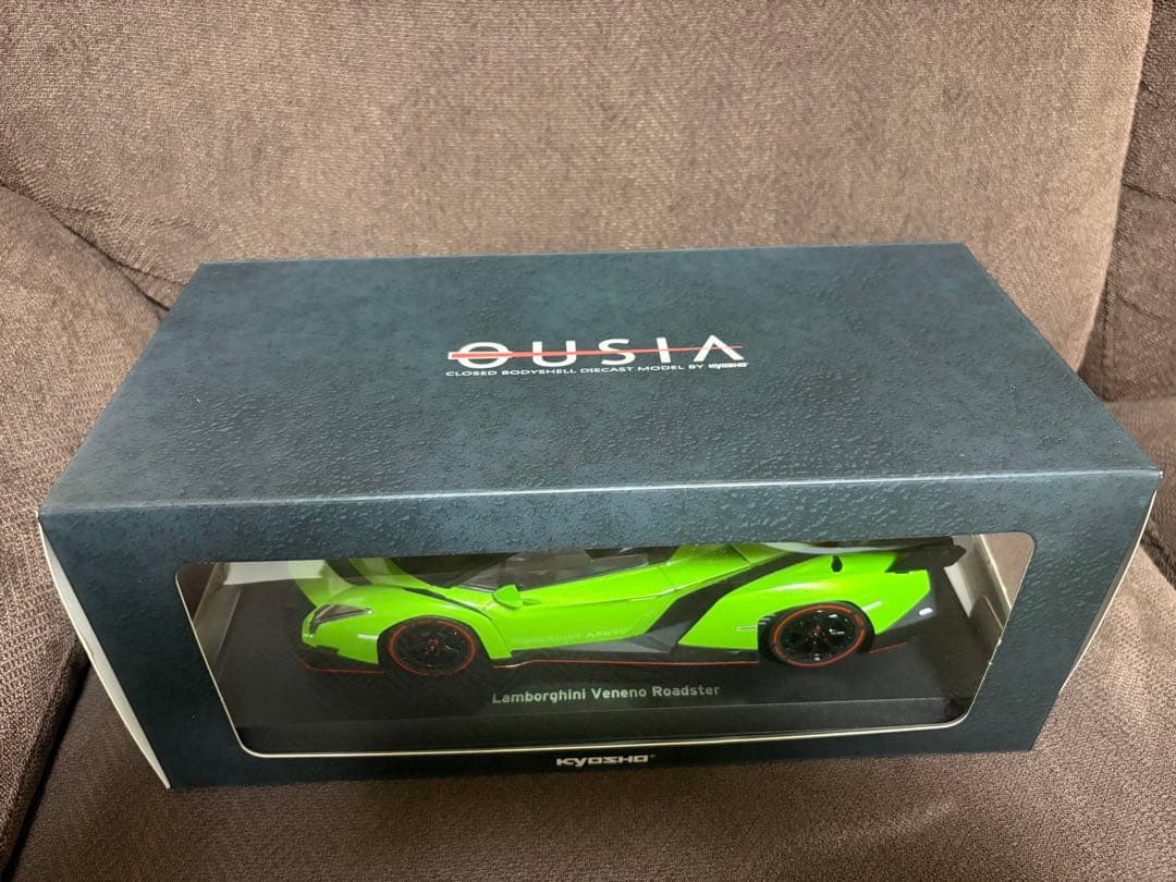 てつ　京商 Lamborghini Veneno Roadster